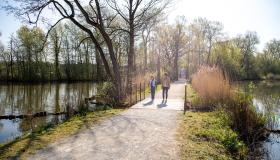 Wandelen langs het Donkmeer